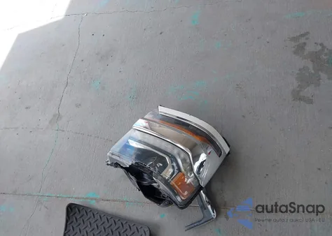 2017 Chevrolet Silverado 1500 1Lt из США, поврежденный, VIN 3GCPCREC1HG447229